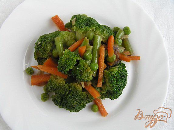 Фото приготовление рецепта: Зеленое рагу с имбирем и морковью шаг №5
