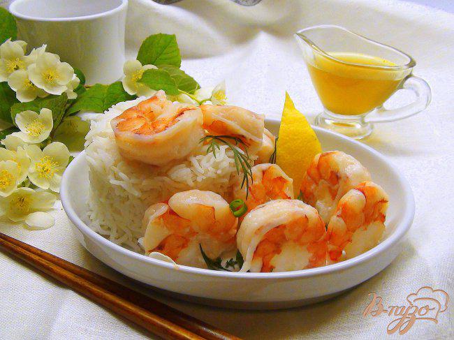 Фото приготовление рецепта: Креветки и рис, приготовленные на пару с жасминовым соусом. шаг №6