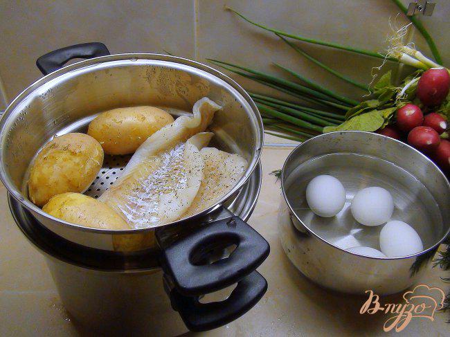 Фото приготовление рецепта: Рыбная белая окрошка. Летний суп. шаг №2