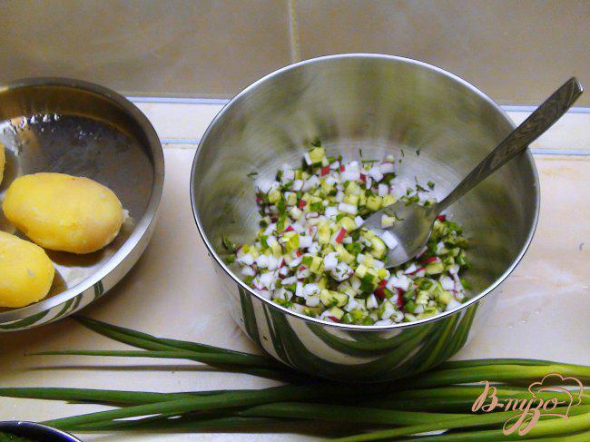 Фото приготовление рецепта: Рыбная белая окрошка. Летний суп. шаг №3