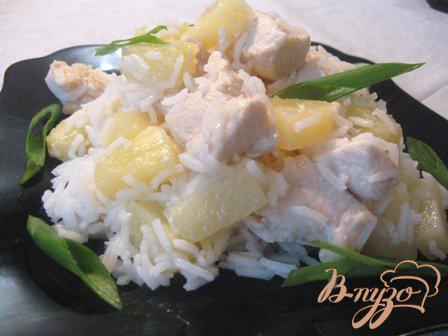 Фото приготовление рецепта: Филе куриное с ананасами и рисом шаг №5