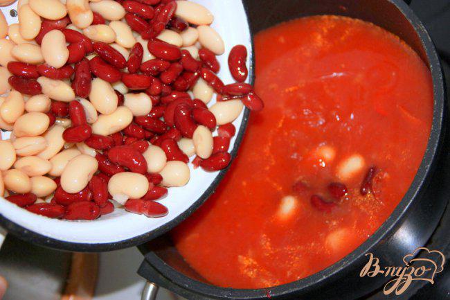 Фото приготовление рецепта: Острый фасолевый суп с  Chorizo шаг №3