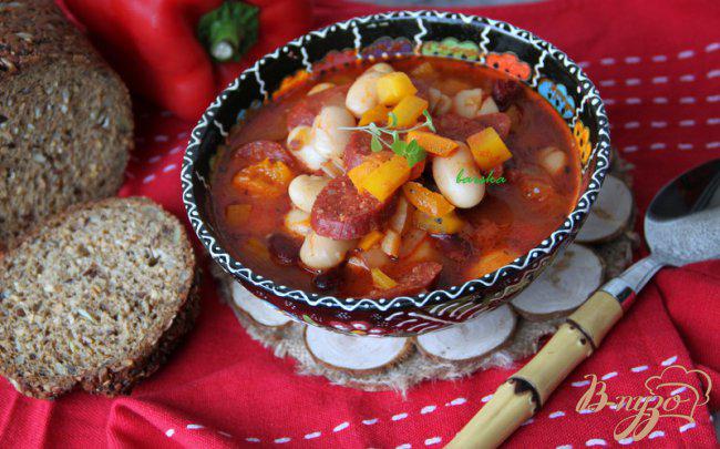Фото приготовление рецепта: Острый фасолевый суп с  Chorizo шаг №6