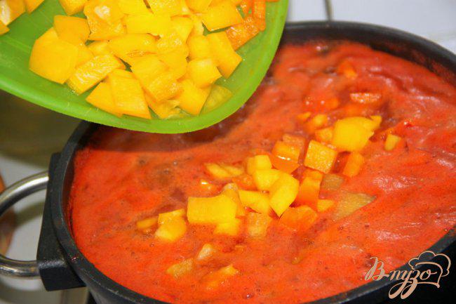 Фото приготовление рецепта: Острый фасолевый суп с  Chorizo шаг №5