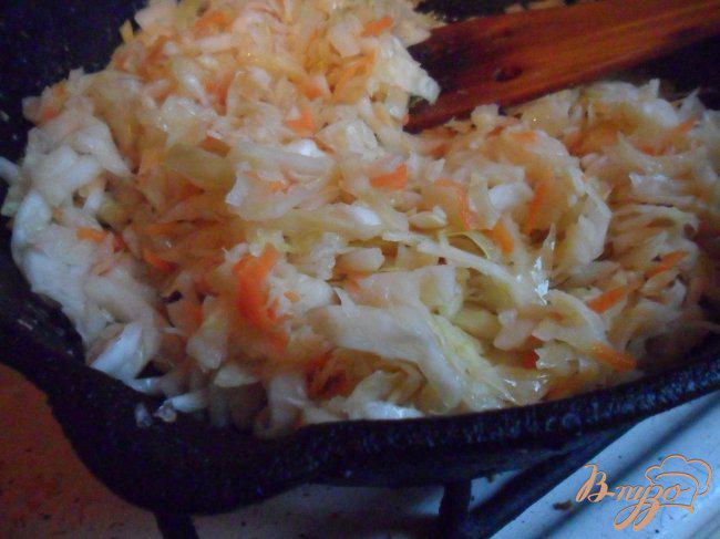 Фото приготовление рецепта: Щи из квашеной капусты с картофелем «Отцовские» шаг №2