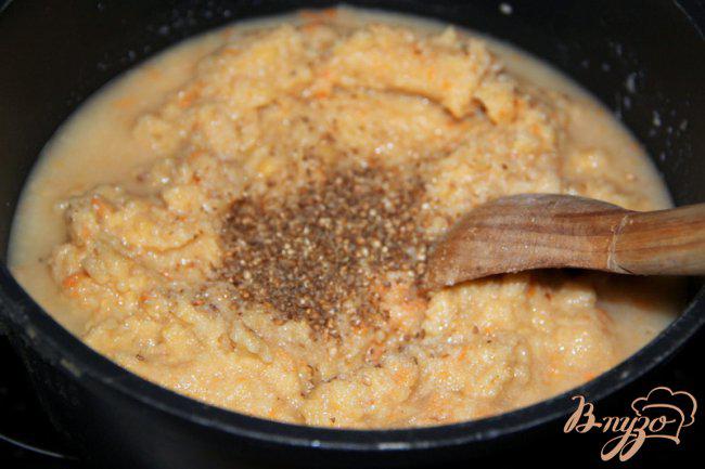 Фото приготовление рецепта: Постный гороховый суп-пюре с корешками шаг №4