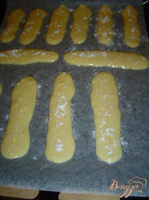Фото приготовление рецепта: Печенье «Савоярди» шаг №4