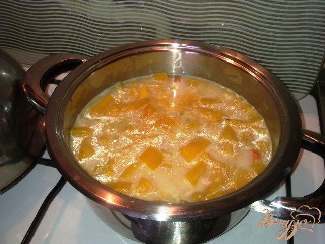 Фото приготовление рецепта: Суп-пюре из тыквы шаг №3