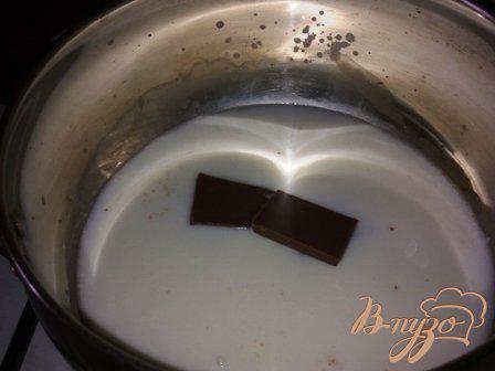 Фото приготовление рецепта: Шоколадно-имбирный напиток шаг №3