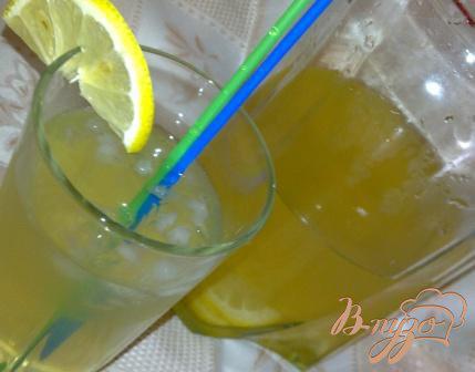 Фото приготовление рецепта: Лимонно-мятный напиток «Свежесть» шаг №4