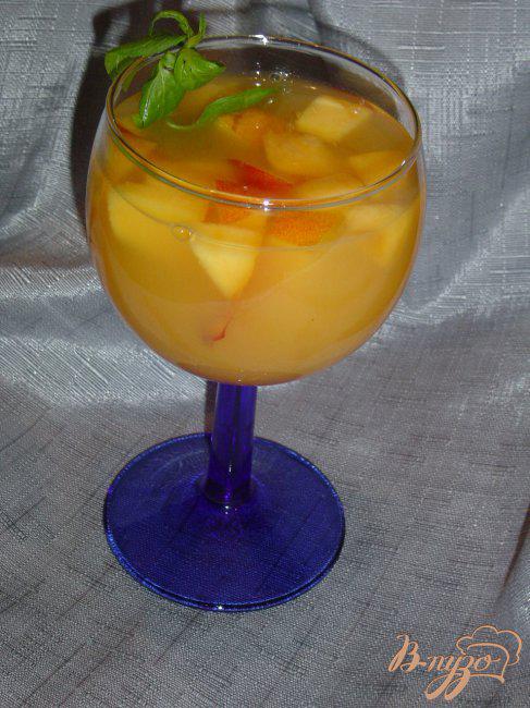 Фото приготовление рецепта: Коктейль «Персиково-абрикосовый рай» шаг №2