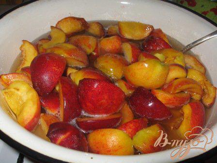 Фото приготовление рецепта: Варенье из персиков «Праздник лета» шаг №4