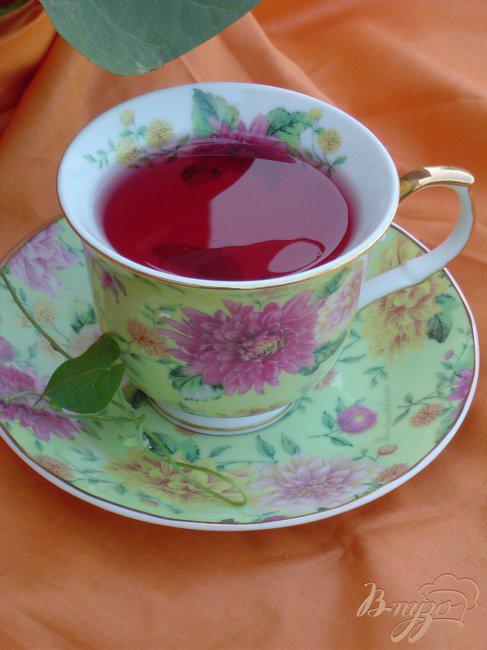 Фото приготовление рецепта: Чай «Фруктово-ягодная песня» шаг №3