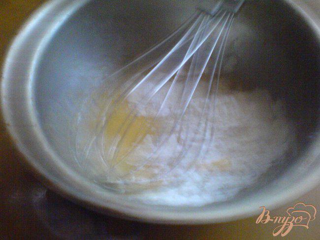 Фото приготовление рецепта: Лимонные капкейки с заварным кремом шаг №2