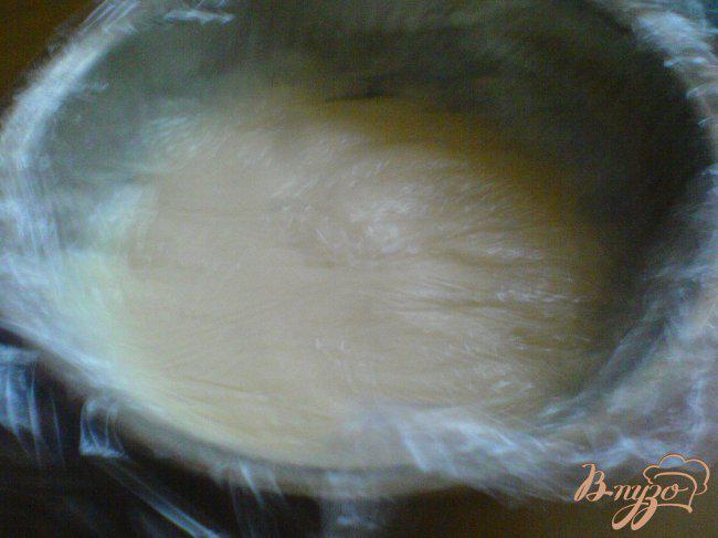 Фото приготовление рецепта: Лимонные капкейки с заварным кремом шаг №5