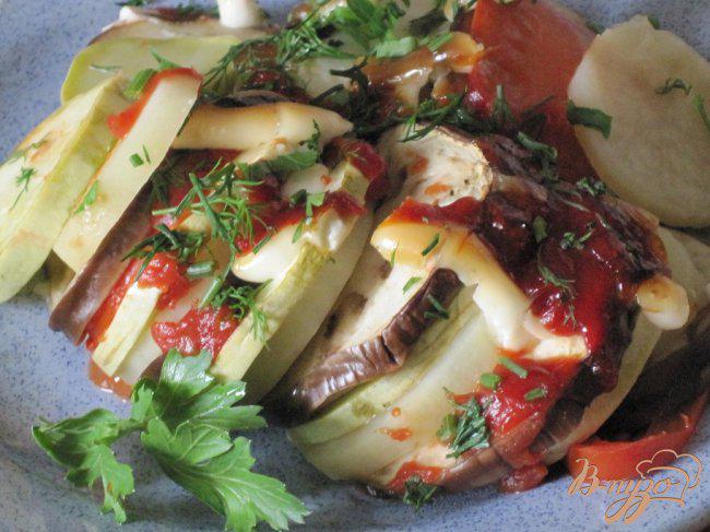 Фото приготовление рецепта: Баклажаны запеченные с овощами шаг №6