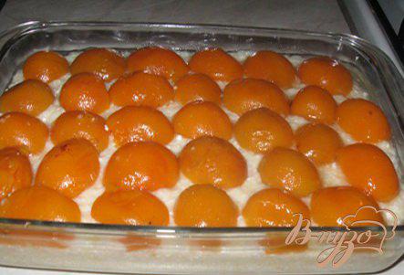 Фото приготовление рецепта: Рисово-творожная запеканка с абрикосами шаг №2