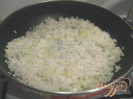 Фото приготовление рецепта: Курица с рисом по-софийски шаг №3