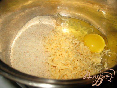 Фото приготовление рецепта: Суп с сырными  шариками шаг №3