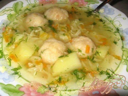Фото приготовление рецепта: Суп с сырными  шариками шаг №7