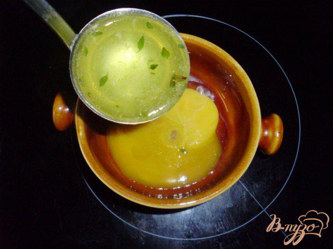 Фото приготовление рецепта: Суп Aigo boulido или «Кипячeная вода» шаг №3