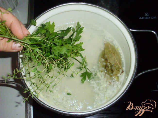 Фото приготовление рецепта: Суп Aigo boulido или «Кипячeная вода» шаг №2