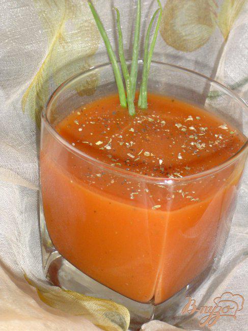 Фото приготовление рецепта: Томатно-апельсиновый напиток шаг №2