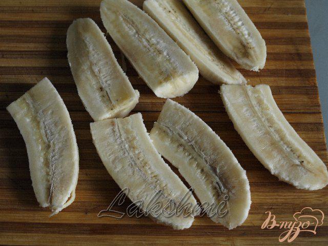 Фото приготовление рецепта: Бананы в кляре шаг №1