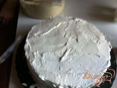 Фото приготовление рецепта: Шварцвальдский вишневый торт («Черный лес») шаг №15