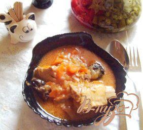 Фото приготовление рецепта: Телячьи ребрышки с соусом и черносливом шаг №6