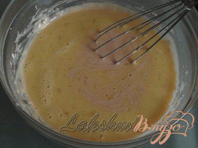 Фото приготовление рецепта: Блинчики на томатном соке шаг №3