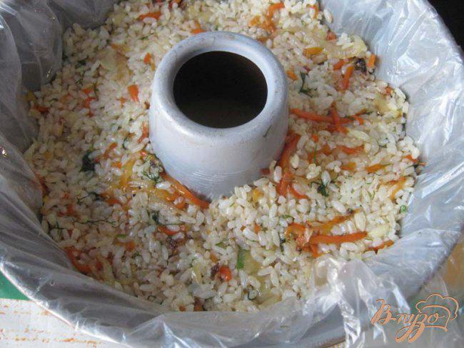 Фото приготовление рецепта: Рисовое кольцо с креветками шаг №8