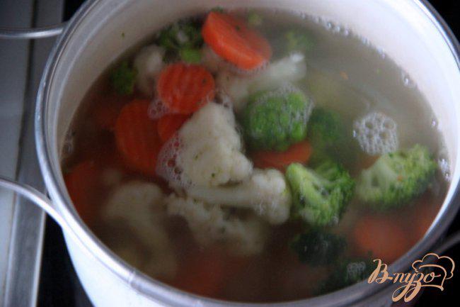 Фото приготовление рецепта: Быстрый овощной суп с кус-кусом шаг №1