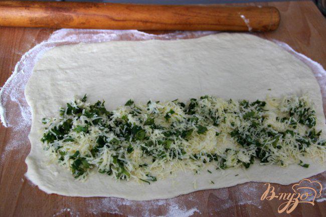 Фото приготовление рецепта: Хлебцы с сыром и петрушкой шаг №5