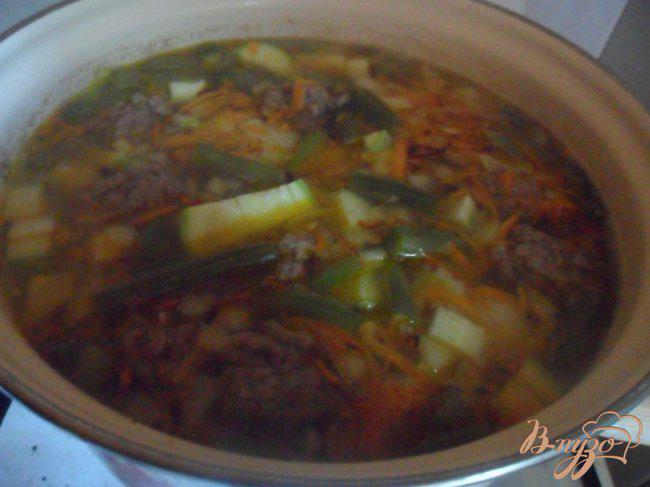 Фото приготовление рецепта: Суп с фрикадельками и цветной капустой шаг №6