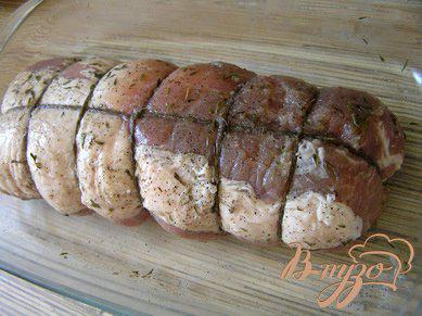 Фото приготовление рецепта: Cочная свинина с тимьяном в белом вине шаг №2
