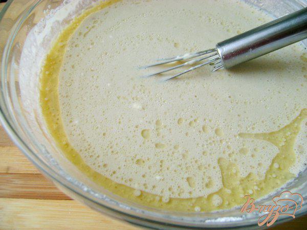 Фото приготовление рецепта: Блинный торт с творожно-банановым кремом шаг №4