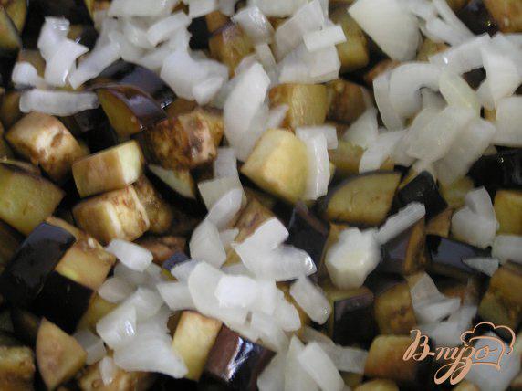 Фото приготовление рецепта: Овощное рагу с баклажаном и зеленой фасолью шаг №1