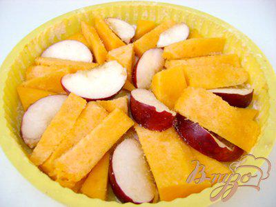 Фото приготовление рецепта: Пирог-перевёртыш с тыквой и яблоками шаг №1