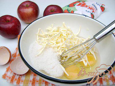 Фото приготовление рецепта: Пирог на йогурте « Сладкое яблочко:)» шаг №1