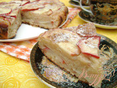 Фото приготовление рецепта: Пирог на йогурте « Сладкое яблочко:)» шаг №5