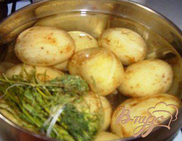 Фото приготовление рецепта: Салат с молодым картофелем шаг №1
