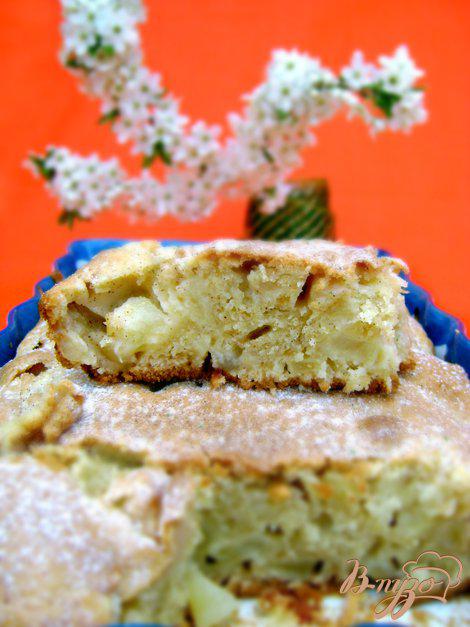 Фото приготовление рецепта: Пирог на оливковом масле с коньяком и корицей «Райское яблочко» шаг №4