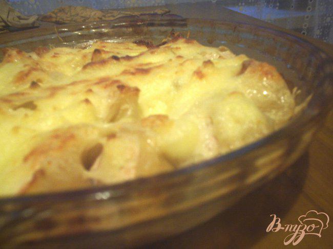 Фото приготовление рецепта: Лумакони с куриным фаршем, запечёные под соусом «Бешамель» шаг №7