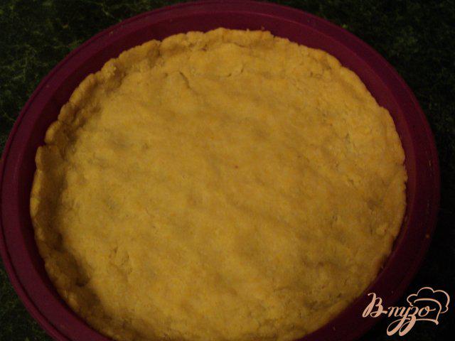 Фото приготовление рецепта: Пирог с франжипаном и фруктами шаг №4
