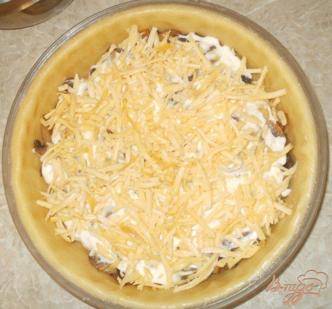 Фото приготовление рецепта: Пирог с грибами и картофелем шаг №10