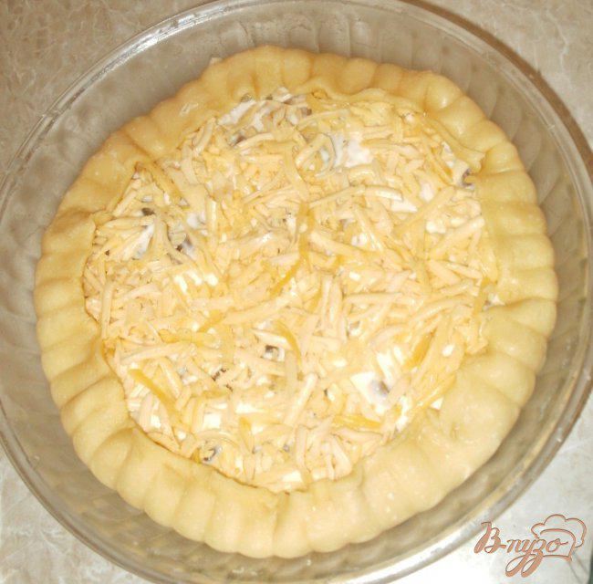 Фото приготовление рецепта: Пирог с грибами и картофелем шаг №11