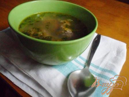 Фото приготовление рецепта: Суп с фрикадельками и зелёным горошком шаг №5