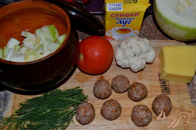 Фото приготовление рецепта: Овощное рагу с тефтелями. шаг №1