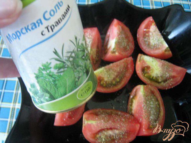 Фото приготовление рецепта: Салат с вялеными томатами. шаг №1